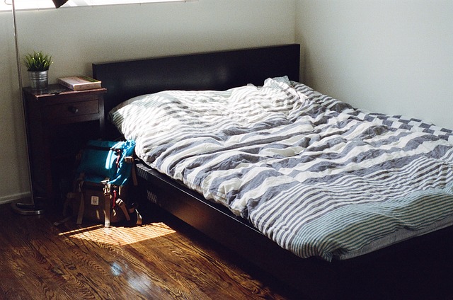 Sengebordet som designelement - Sådan kan du skabe et stilfuldt soveværelse